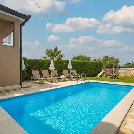 Cvitan By Interhome Tinjan