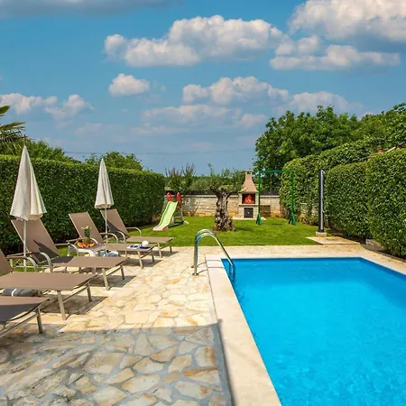 Vakantiehuis Cvitan By Interhome